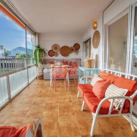 Apartment Face A La Avec Parking Gratuit Libre D'acces Alicante