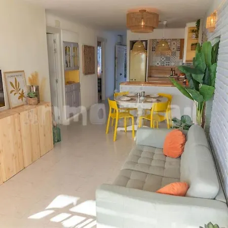 Apartment Face A La Avec Parking Gratuit Libre D'acces Alicante